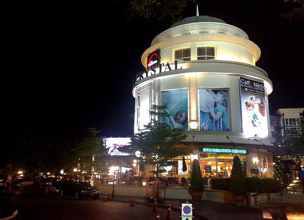 【曼谷】輕鬆休閒逛的複合式商場 — Crystal Park