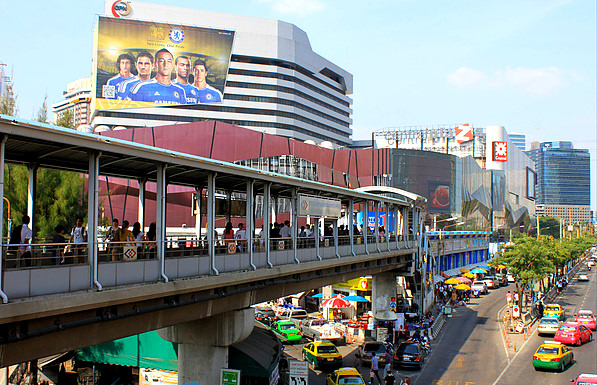 【曼谷】Lat Phrao 大字路口 — 泰國人超愛逛的在地商圈