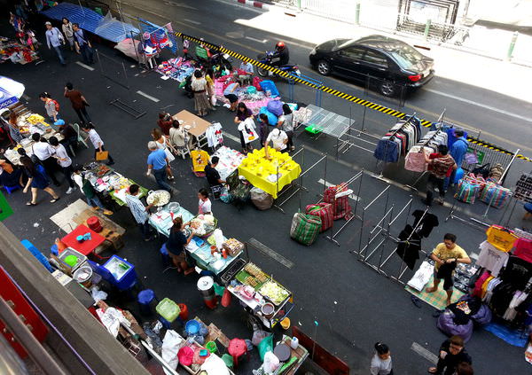 對於現在的曼谷，我們想說的是.. (含“示威區都在幹嘛”及“曼谷百貨公司替代方案”）